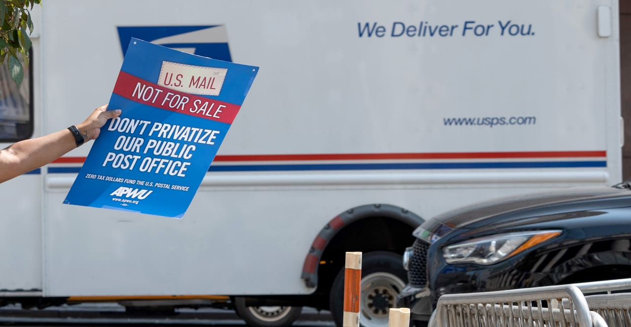 Amazon vs USPS: Delivery Crisis and Logistics Shift